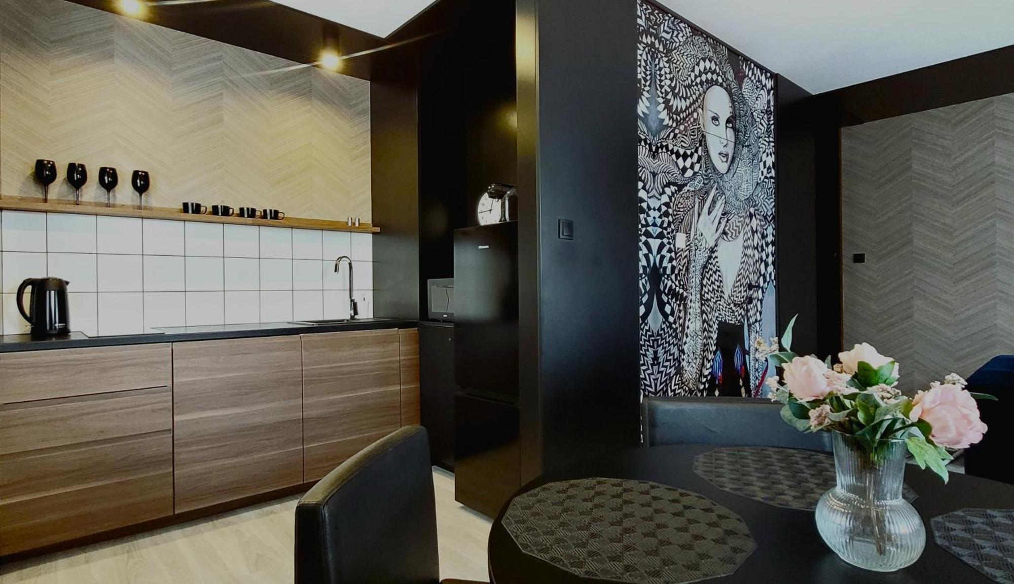 Park Apartament Z Duzym Tarasem - Proplace กอร์ซุฟเวียลคอปอลสกี ภายนอก รูปภาพ