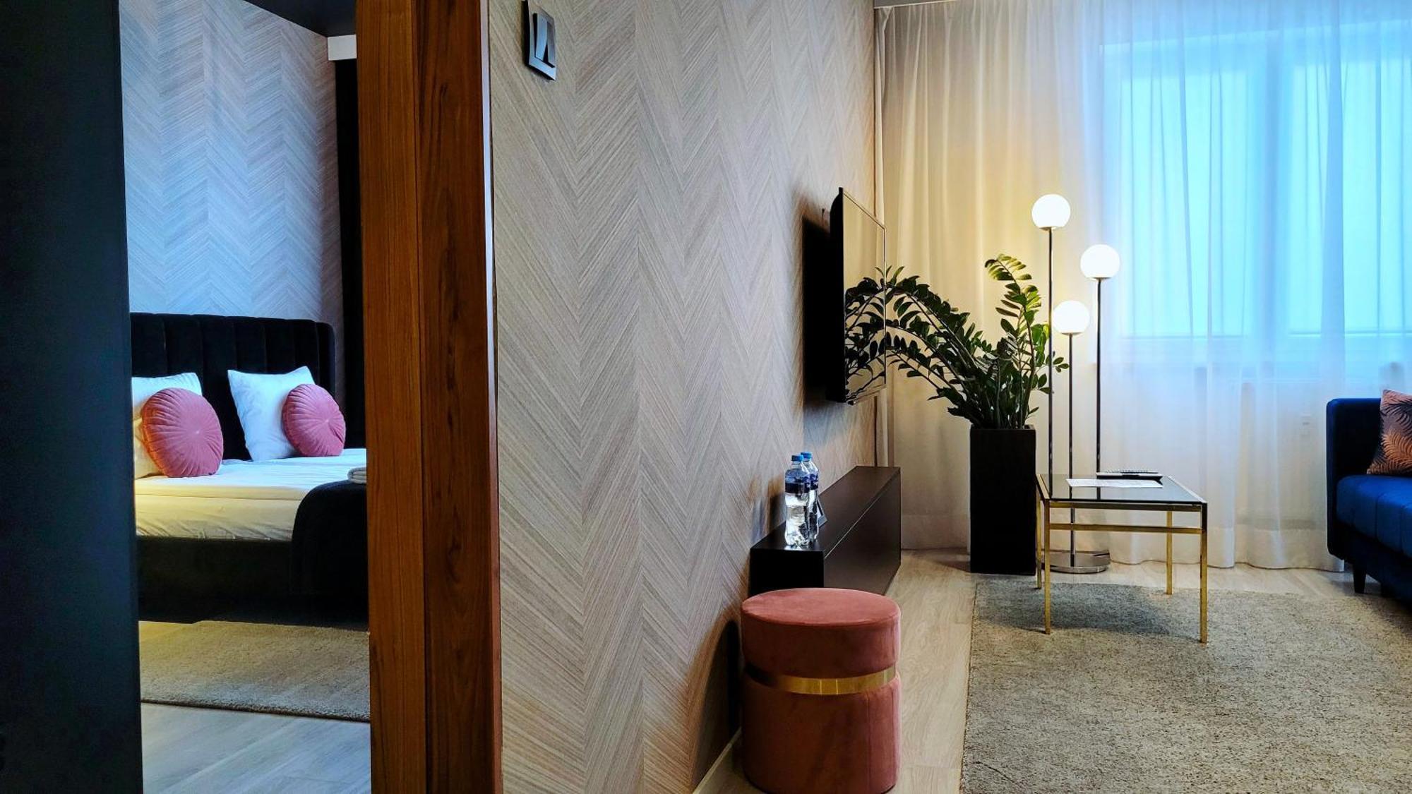 Park Apartament Z Duzym Tarasem - Proplace กอร์ซุฟเวียลคอปอลสกี ภายนอก รูปภาพ